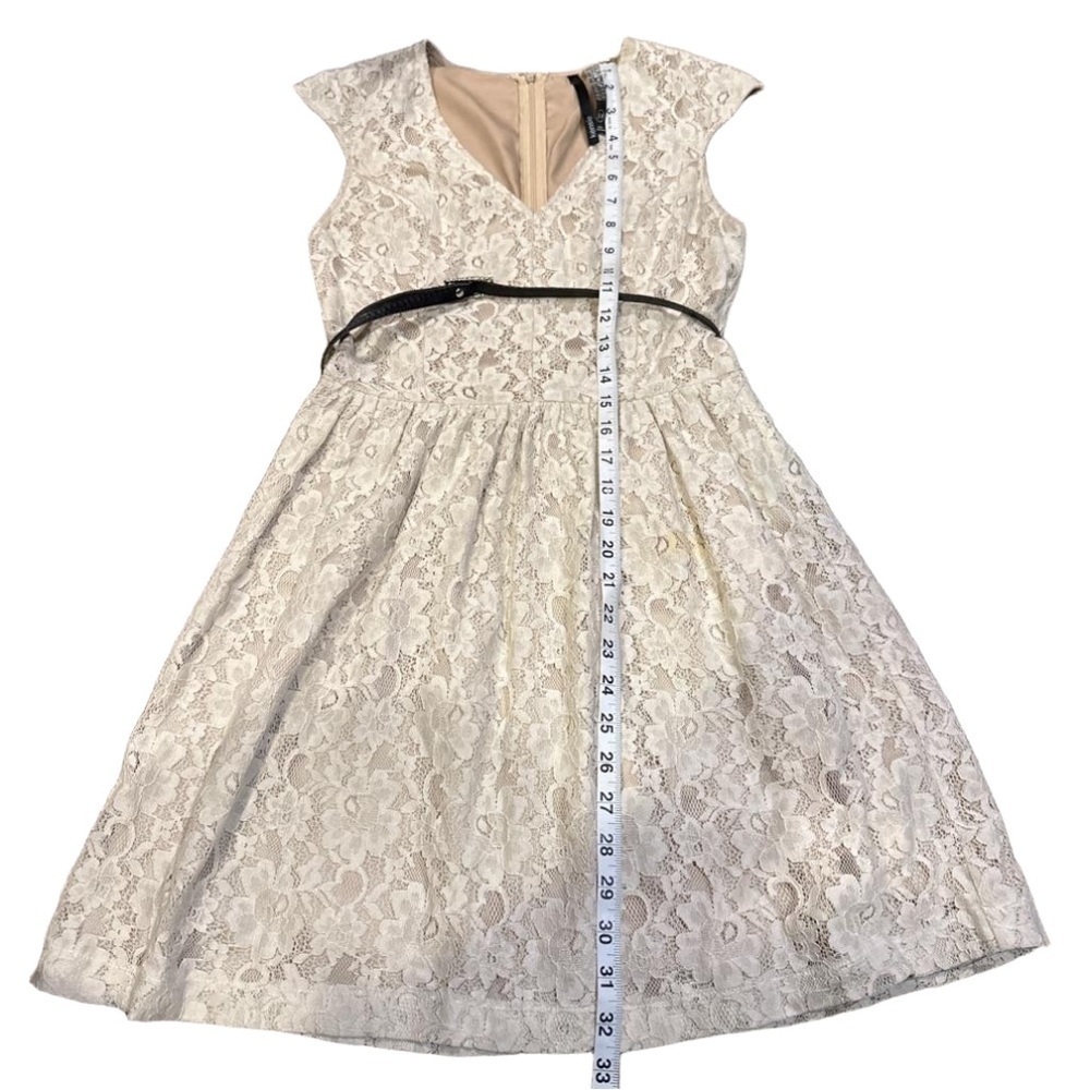 Kensie Cream Lace Dress with Black Belt - Picture 5 of 9